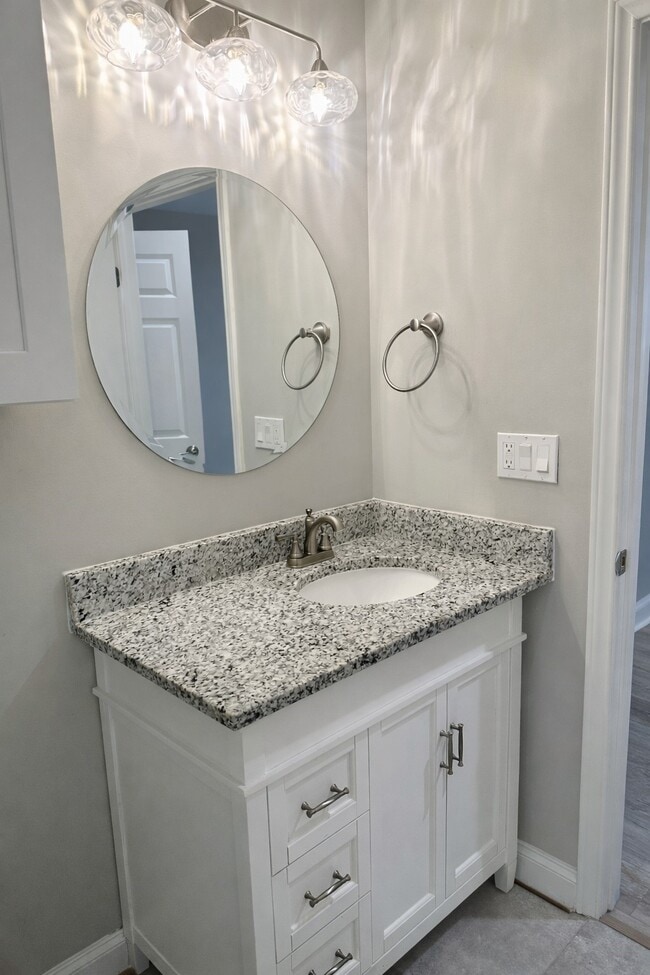 Building Photo - 516 Heights Blvd