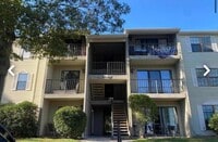 Building Photo - 12 Colonial Ct