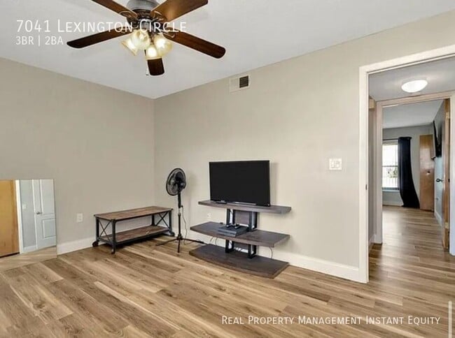 Building Photo - 7041 Lexington Cir