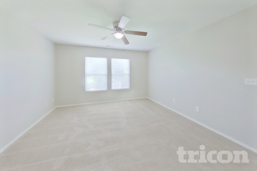 Building Photo - 2226 Buckleigh Dr
