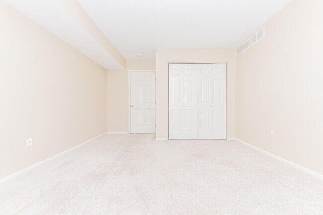 Building Photo - 1324 Heatherwood Ln