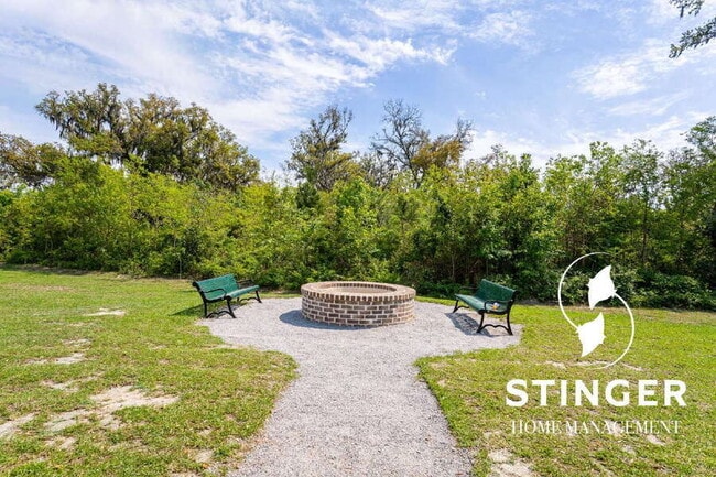 Building Photo - 108 Saluda Way