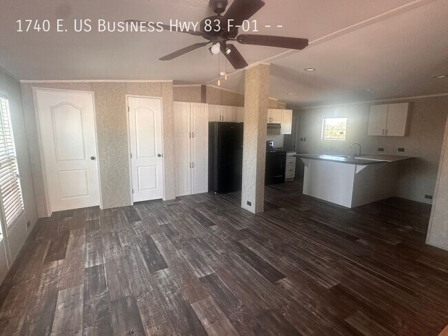 Building Photo - 1740 E U.S. Business 83