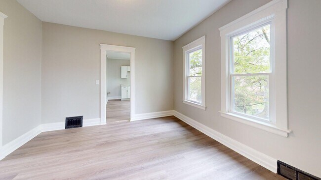Building Photo - 4202 Ardmore Ave