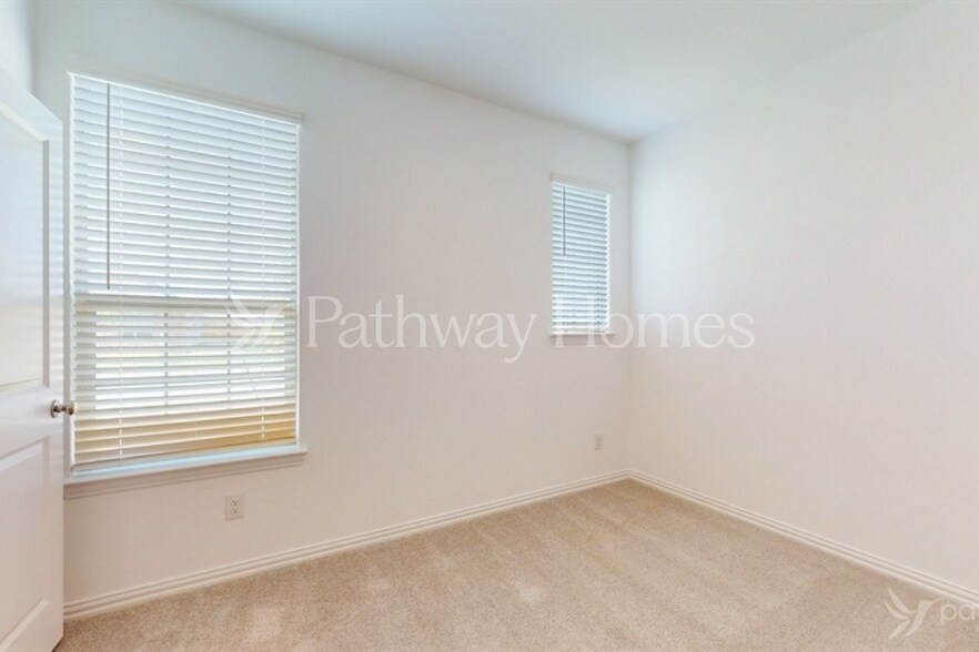 Building Photo - 944 Rusty Spur Ln