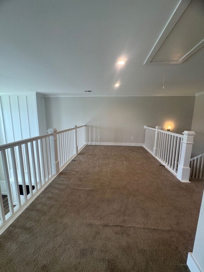 Building Photo - 311 Indigo Way