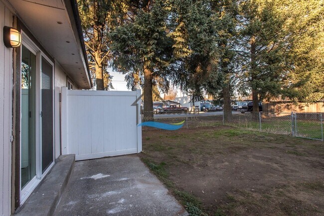 Building Photo - 2850 N Francis St