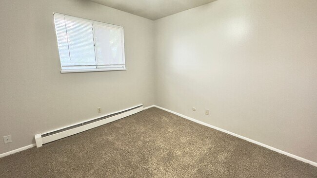 Building Photo - 1059 Westmoreland Rd
