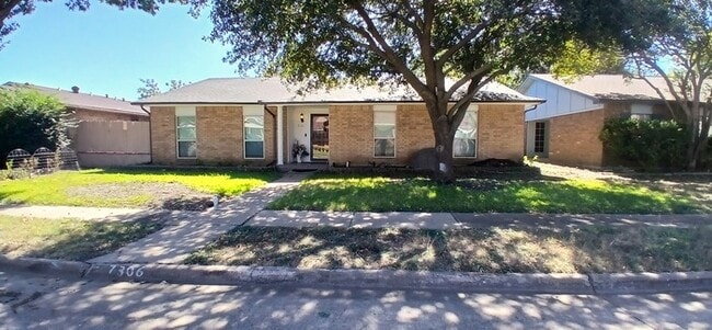 Primary Photo - Move-In Ready Dallas Gem — 4 Bedrooms, 2 L...