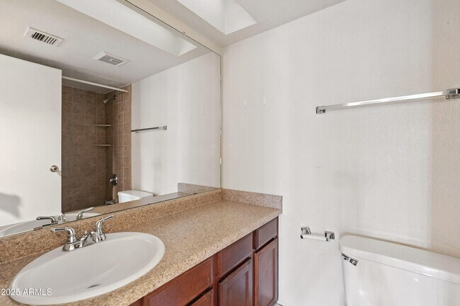 Building Photo - 3601 W Tierra Buena Ln