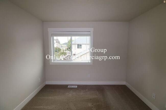 Building Photo - 13712 SW 172nd Ave