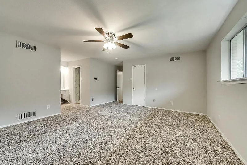 Building Photo - 5806 Everglade Rd