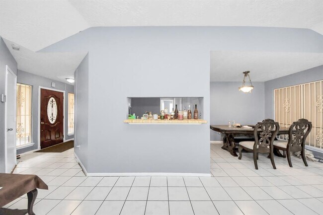 Building Photo - 2638 S Camden Pkwy
