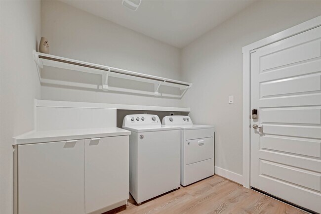 Building Photo - 3514 Matterhorn Dr
