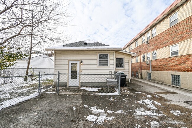 Building Photo - 4110 Eileen Dr