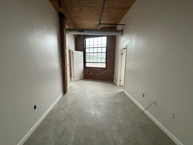Building Photo - 88 Gerrish Ave