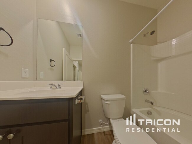 Building Photo - 19651 W Palo Verde Dr