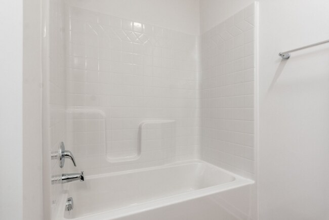 Building Photo - 724 Herd Ave
