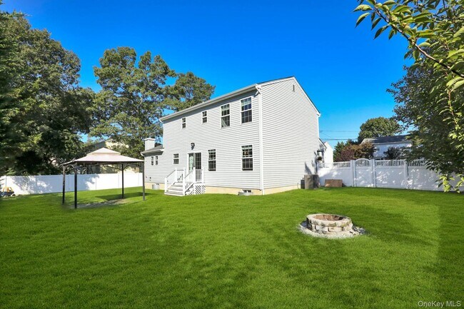 Building Photo - 32 Delamere St
