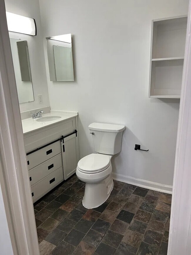 Building Photo - 2146 Golden Isle Ct