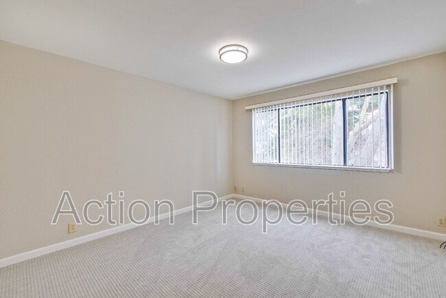 Building Photo - 1341 Meadow Ridge Cir