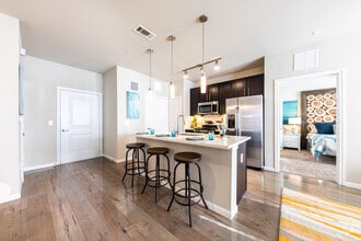 Building Photo - Avalon Wolf Ranch
