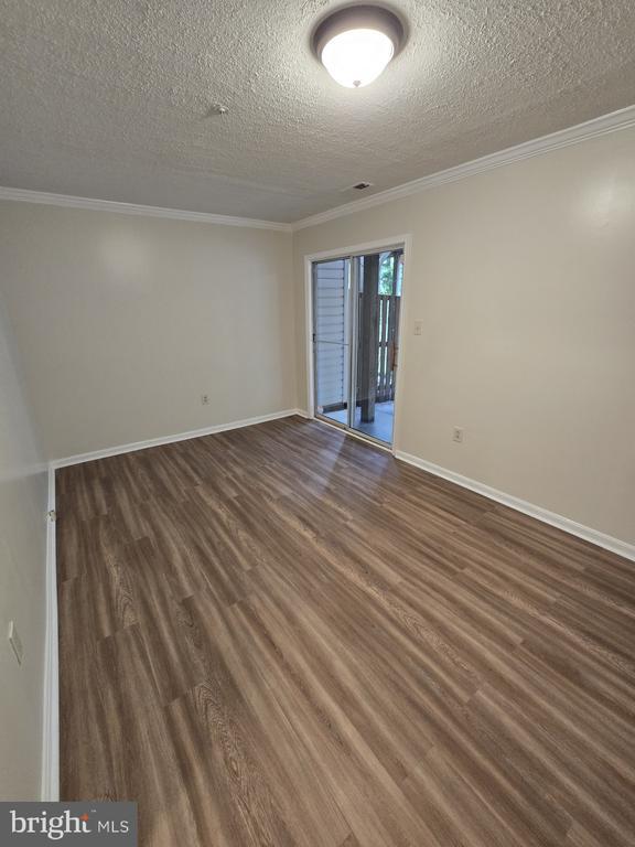 Building Photo - 6328 S Lake Ct