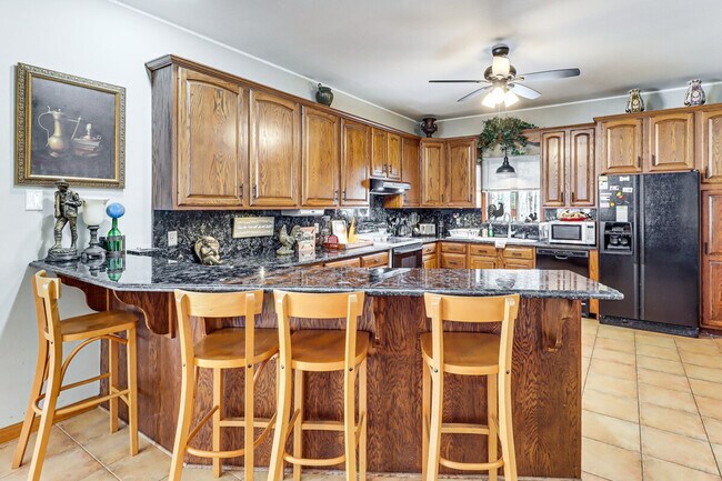 Building Photo - 353 Cherry Lane Rd