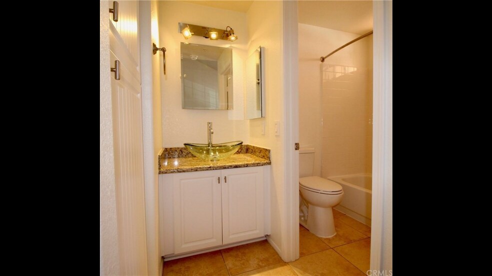 Building Photo - 617 Via Presa St