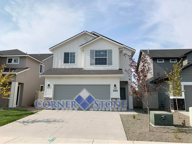 Primary Photo - Like New Pet Friendly Home!