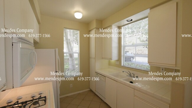 Building Photo - Beautiful 2BD/2BA Condo in Carmel Valley