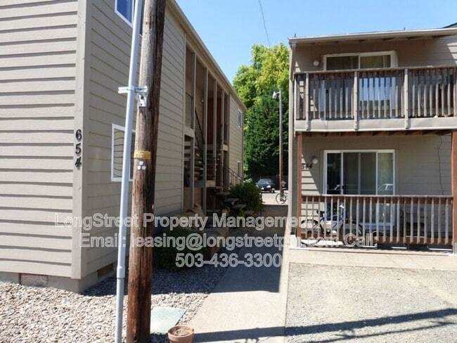 Building Photo - 644 SW 7th