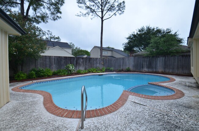 Building Photo - 12310 Burgoyne Dr