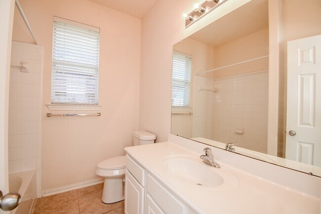 Building Photo - 10727 Gilford Crest Dr