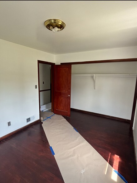 Building Photo - 7416 Lanham Ln