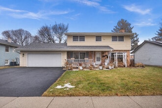 Building Photo - 235 Ridge Dr