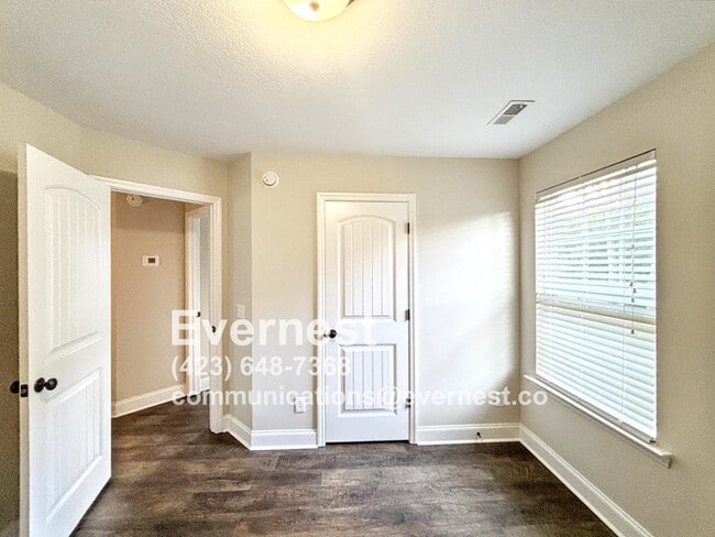 Building Photo - 7145 Tyner Rd