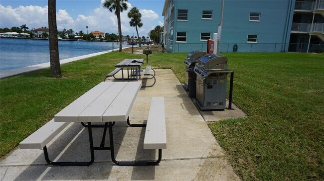 Building Photo - 300 64th Ave