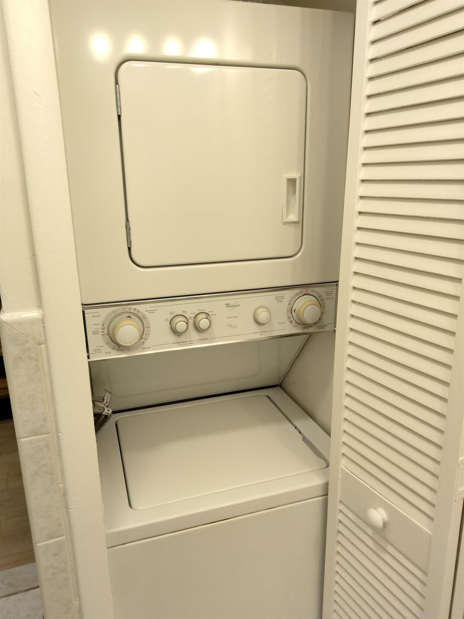 Building Photo - 415 Bloomfield St