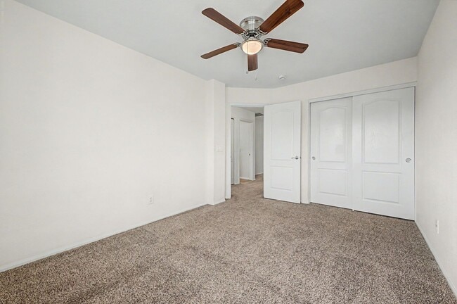 Building Photo - 41704 W Sunland Dr
