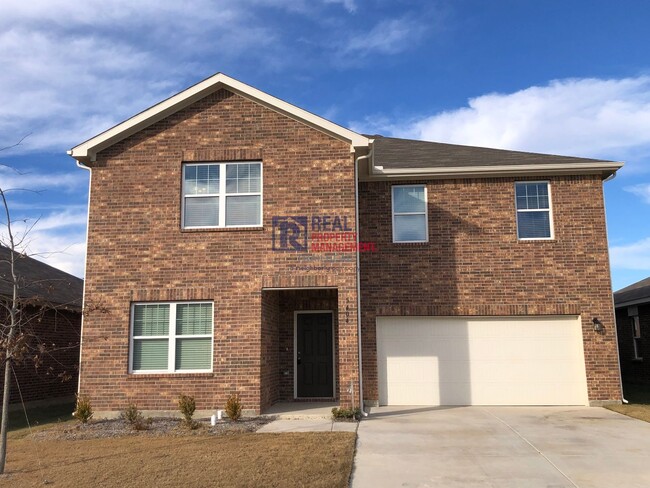 Primary Photo - Spacious 5 Bedroom/3 Full Bath Open Concep...