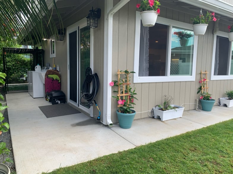 Building Photo - 451 Lanae Way