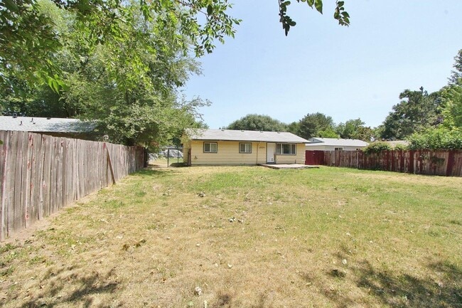 Building Photo - 211 S Highland Dr