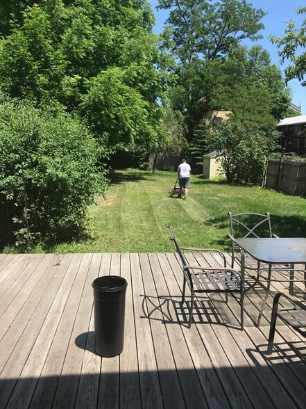 Fenced Yard - 191 Pulteney St