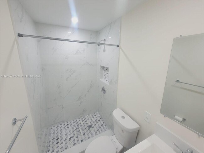 Building Photo - 14300 SW 161st Pl