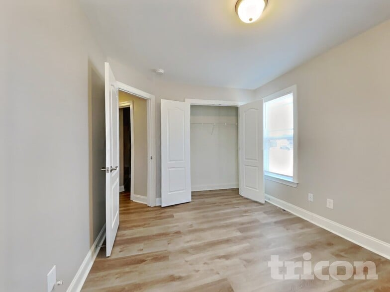 Building Photo - 282 Oxfordshire Dr