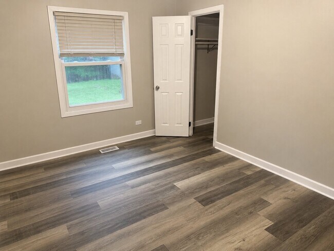 Building Photo - 217 S Orchard Dr