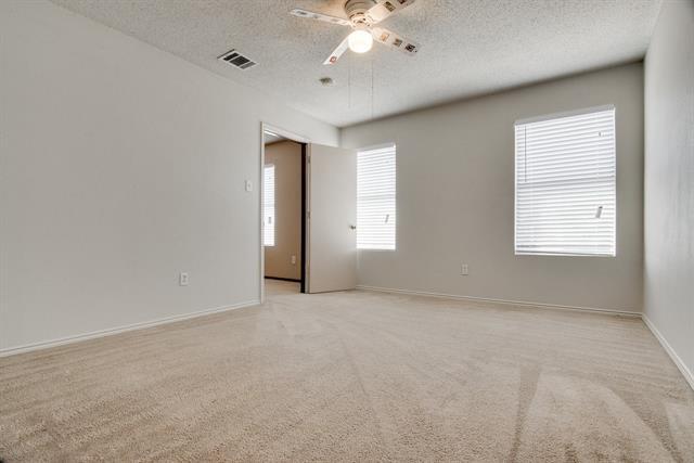 Building Photo - 8211 Leaning Oak Ct