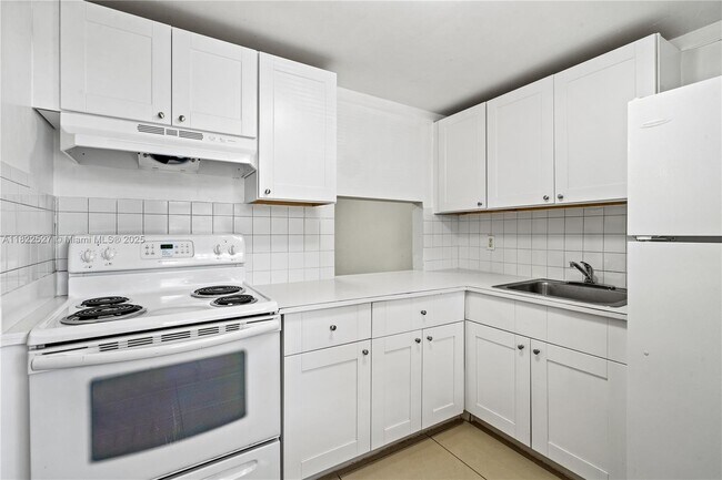 Building Photo - 301 NW 177th St