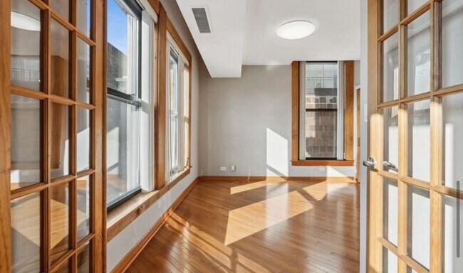 Building Photo - 431 S Dearborn St